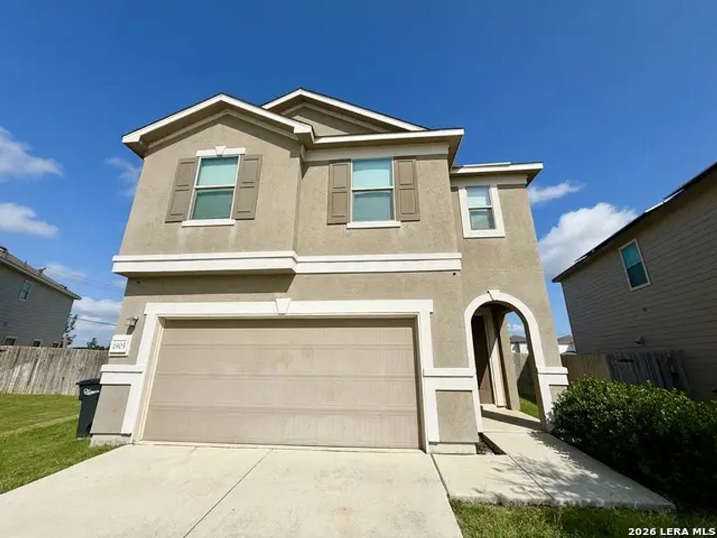 1905 Brook Bnd, New Braunfels