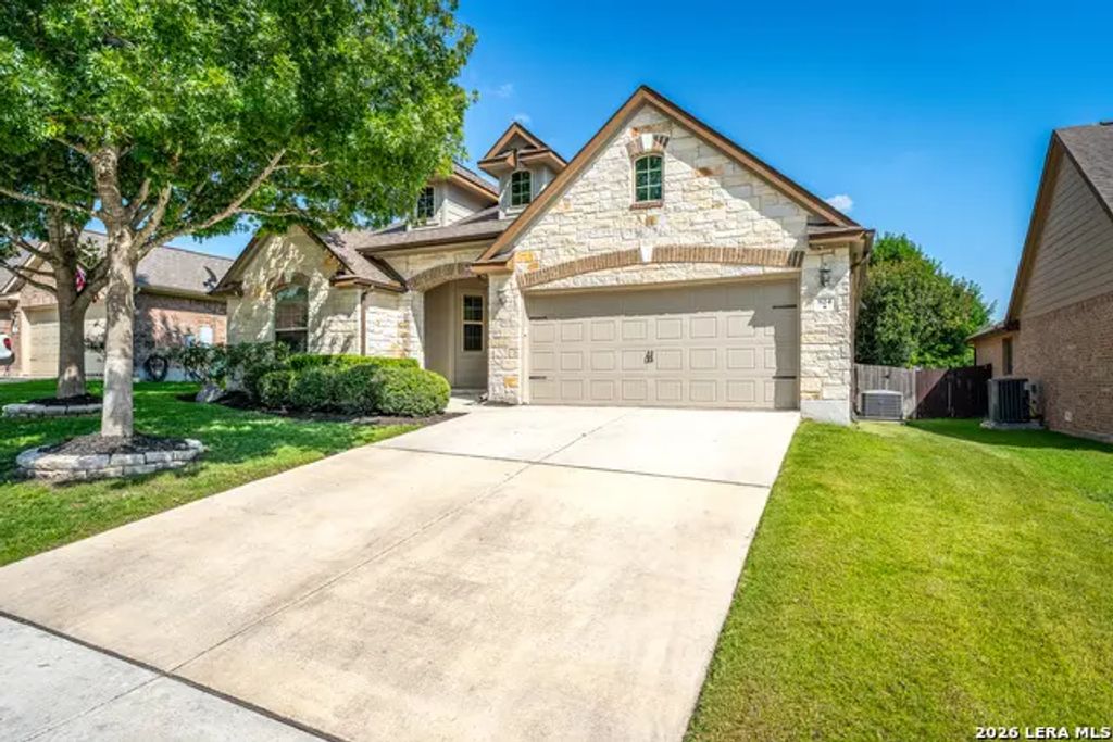 824 Water Oak, Schertz