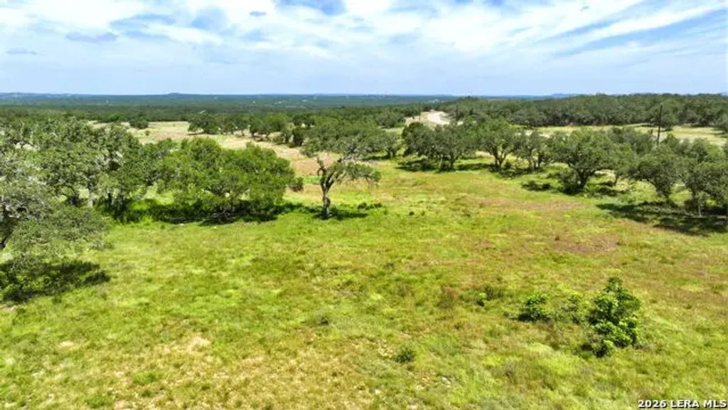 690 Windmill Ridge, Blanco