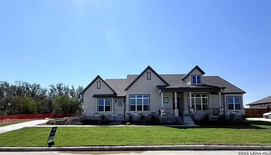 233 Bobs Cove, Castroville