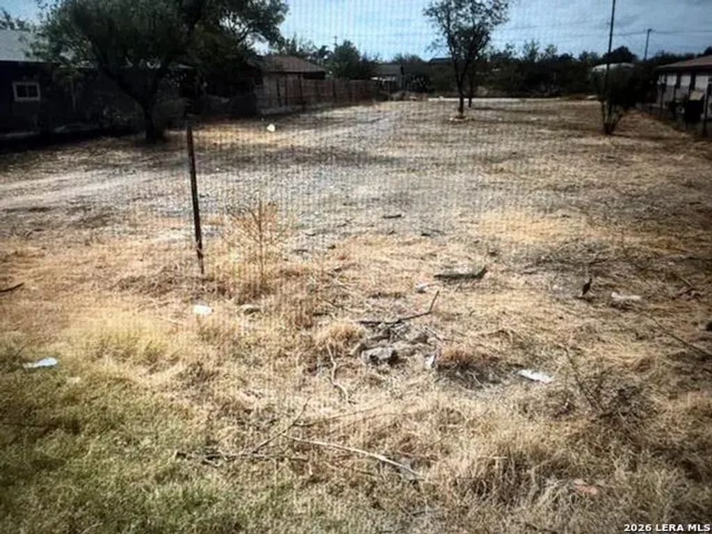 7216 Fm 1021, Eagle Pass