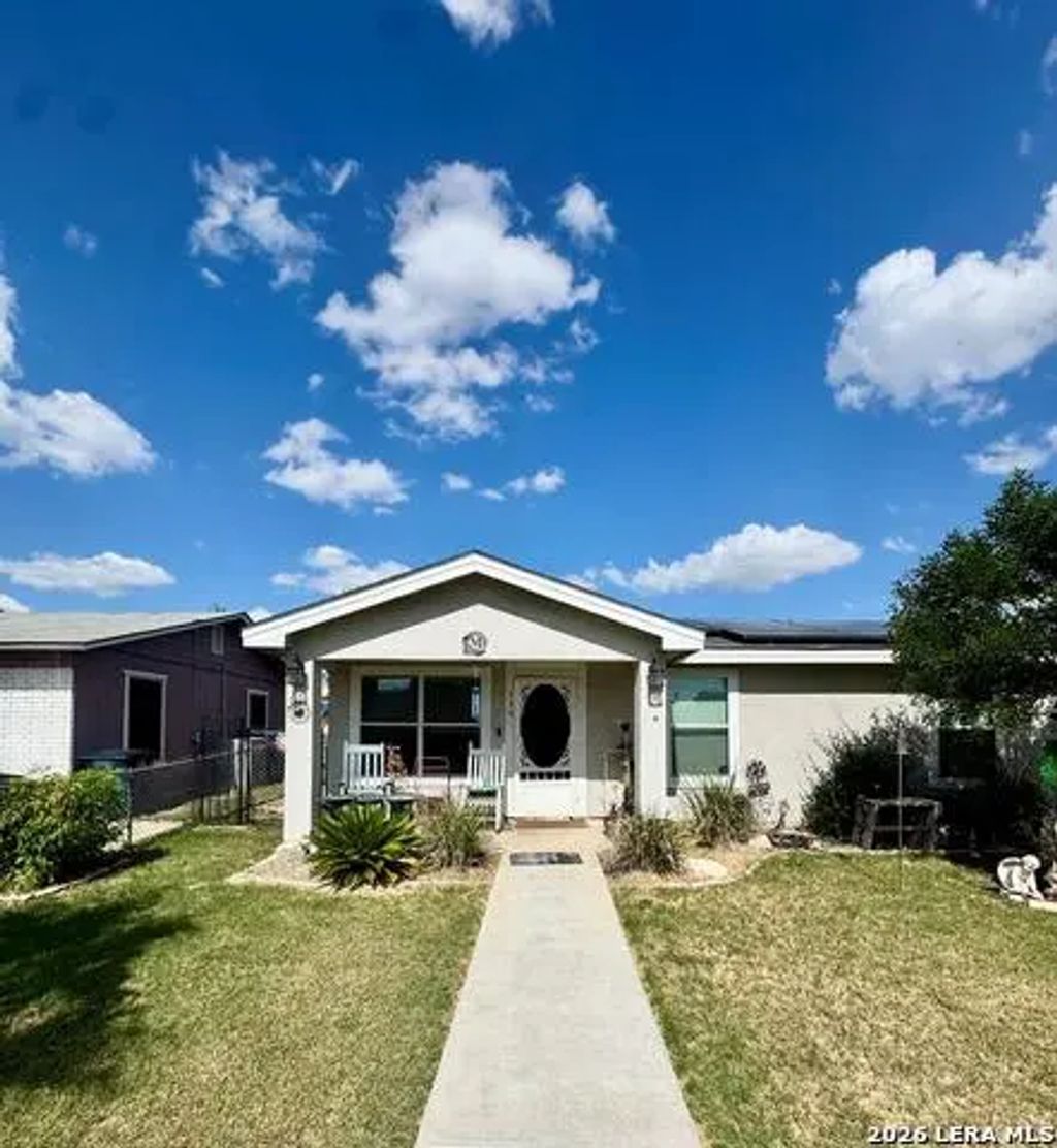 539 South Brazos, Eagle Pass