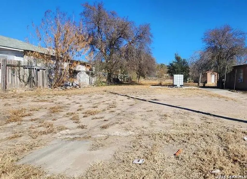 334 Medina St., Eagle Pass