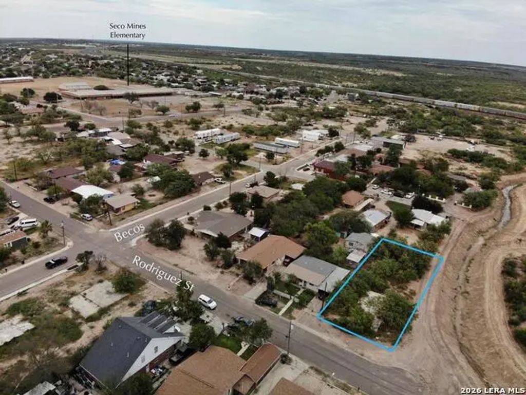 2662 Rodriguez St., Eagle Pass