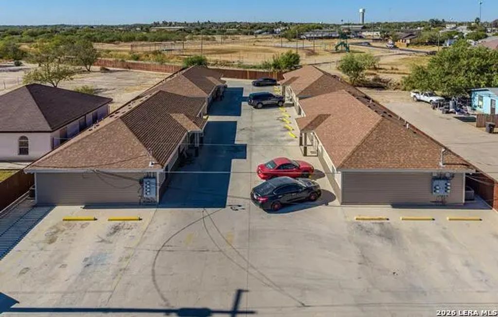 639 Las Brisas Drive, Eagle Pass