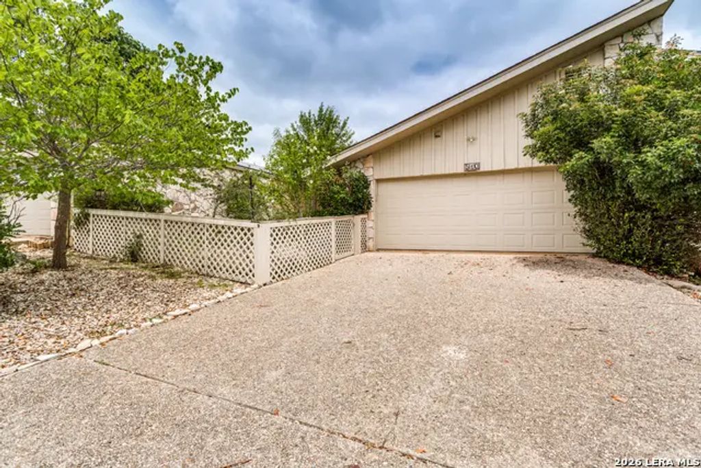 510 Fairway Dr, Kerrville