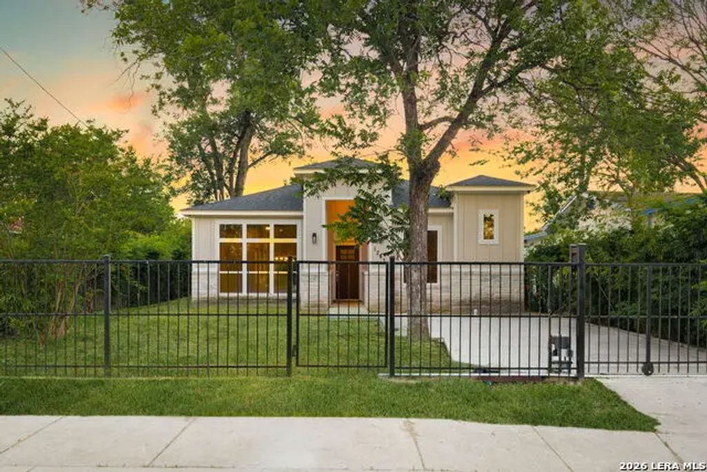1243 W Harlan Ave, San Antonio