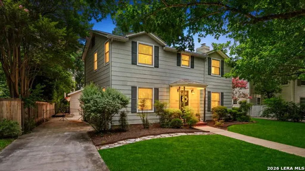405 Canterbury Hill St, San Antonio