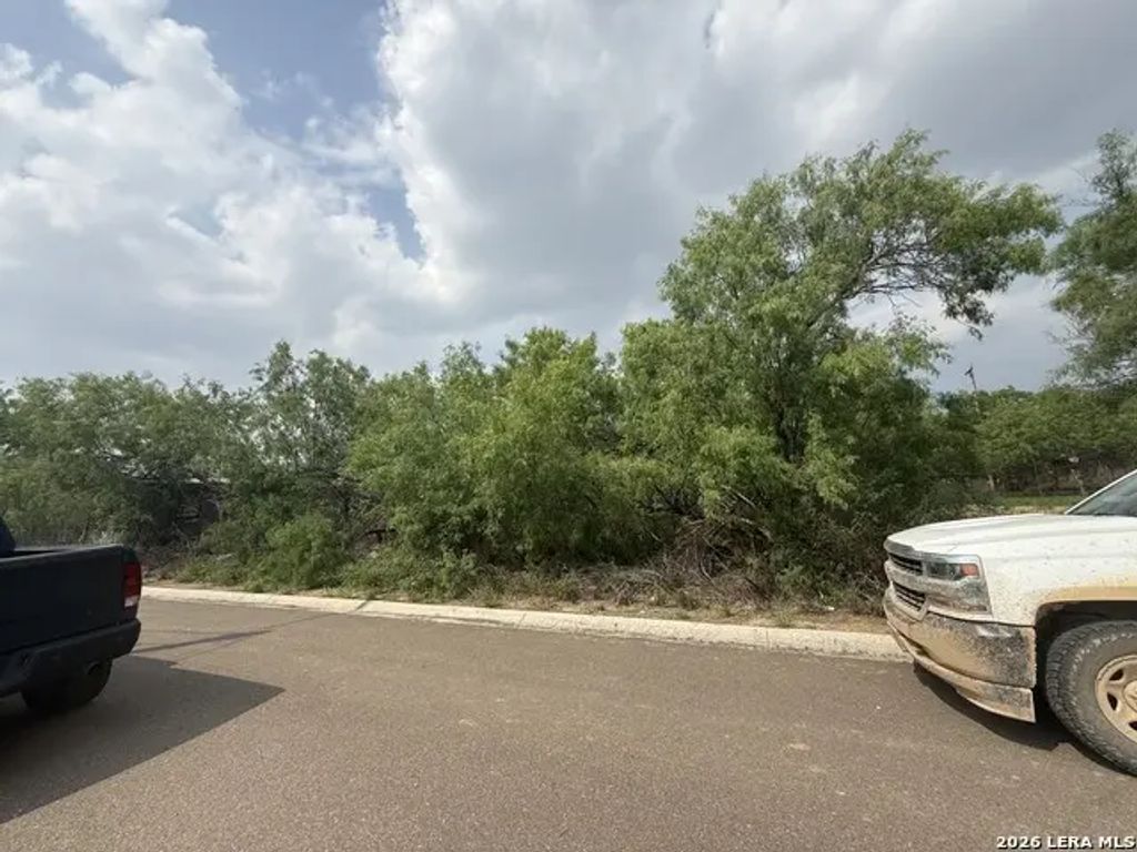 1711 Matamoros, Cotulla