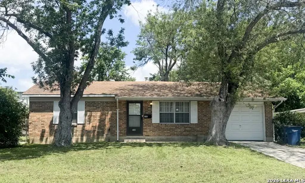540 Southeast, New Braunfels