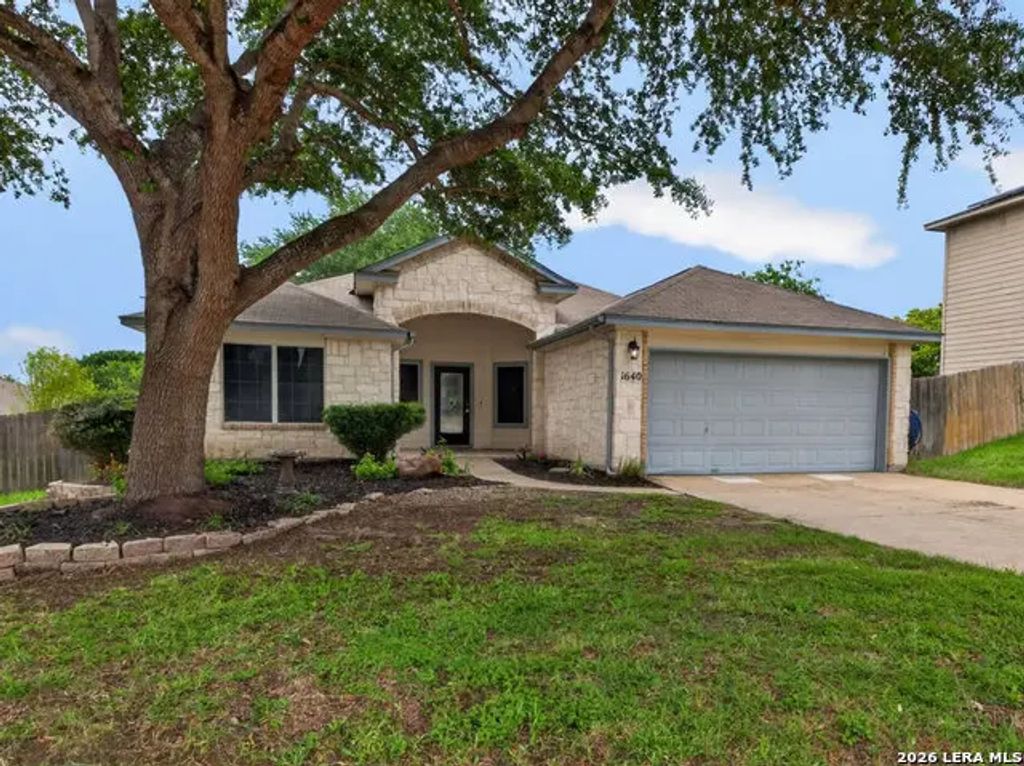 1640 Sunstone Cir, New Braunfels