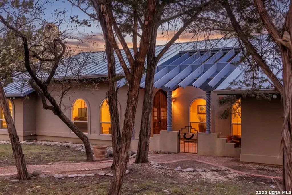 108 Brushy Drive, Hunt