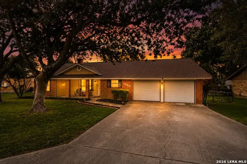 1529 Allison, New Braunfels