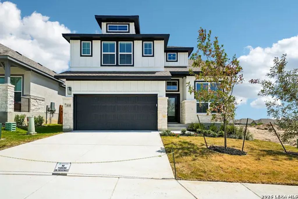 1838 Pining St, New Braunfels