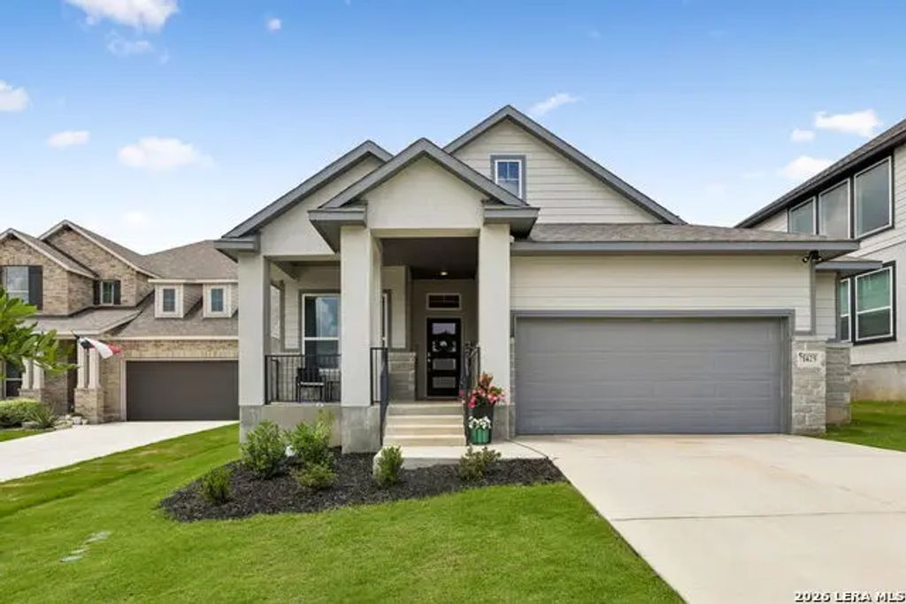 1425 Escarpment, New Braunfels