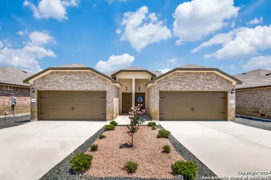 406-408 Emma Dr, New Braunfels