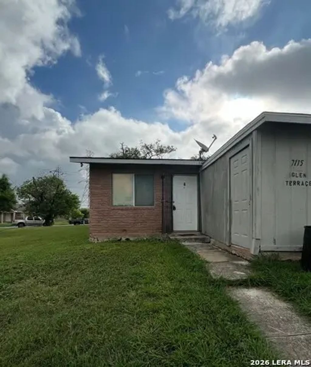 7115 Glen Ter 4, San Antonio