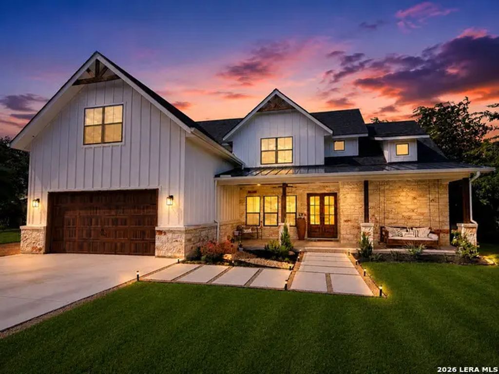 1805 San Jacinto, Castroville