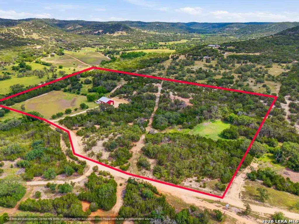 197 Two Sisters Rd, Medina