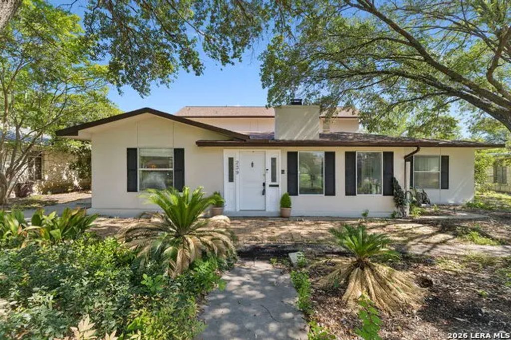 239 E Nottingham, San Antonio