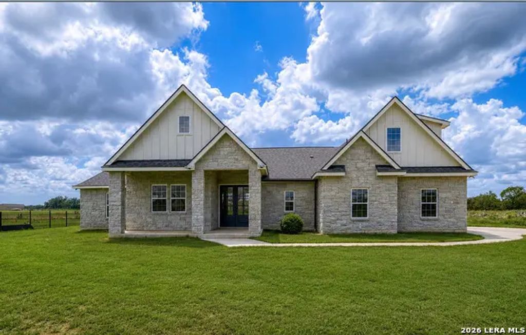 9671 Crow Ln, Adkins