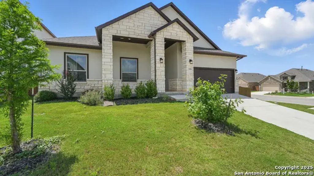 1606 Folk Victorian, New Braunfels