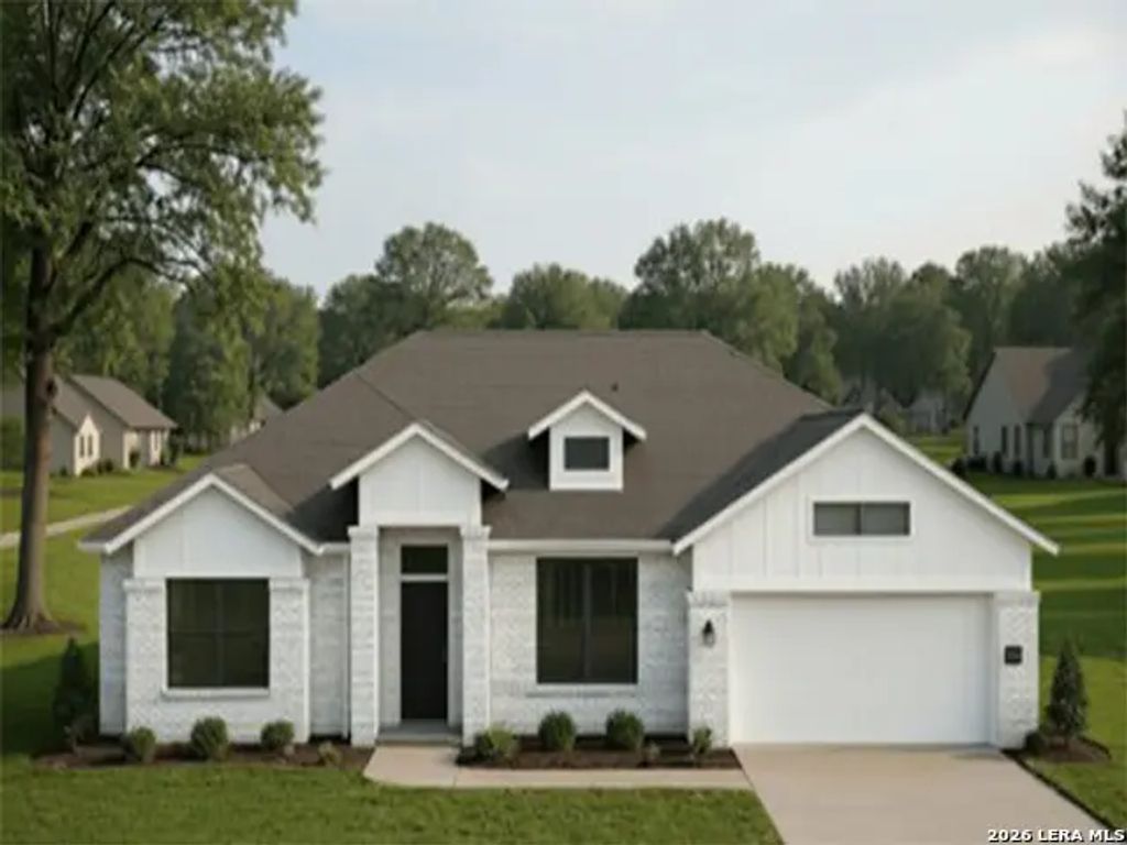 174 Firewheel Loop, Floresville