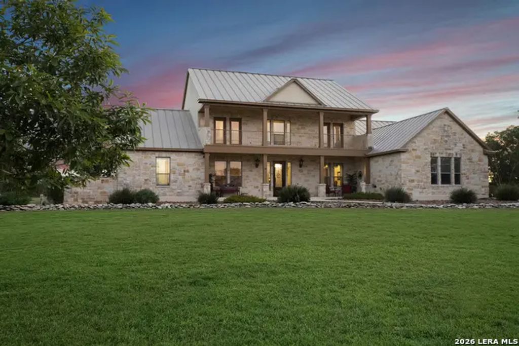 122 Obscure Way, Spring Branch
