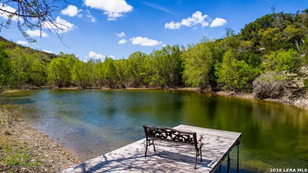 150 Coker Hollow, Kerrville