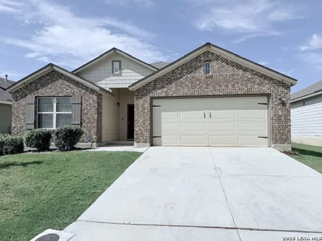 10739 Rosalina Loop, Converse