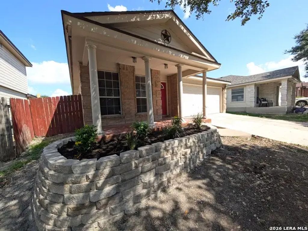 268 Goliad Dr, New Braunfels