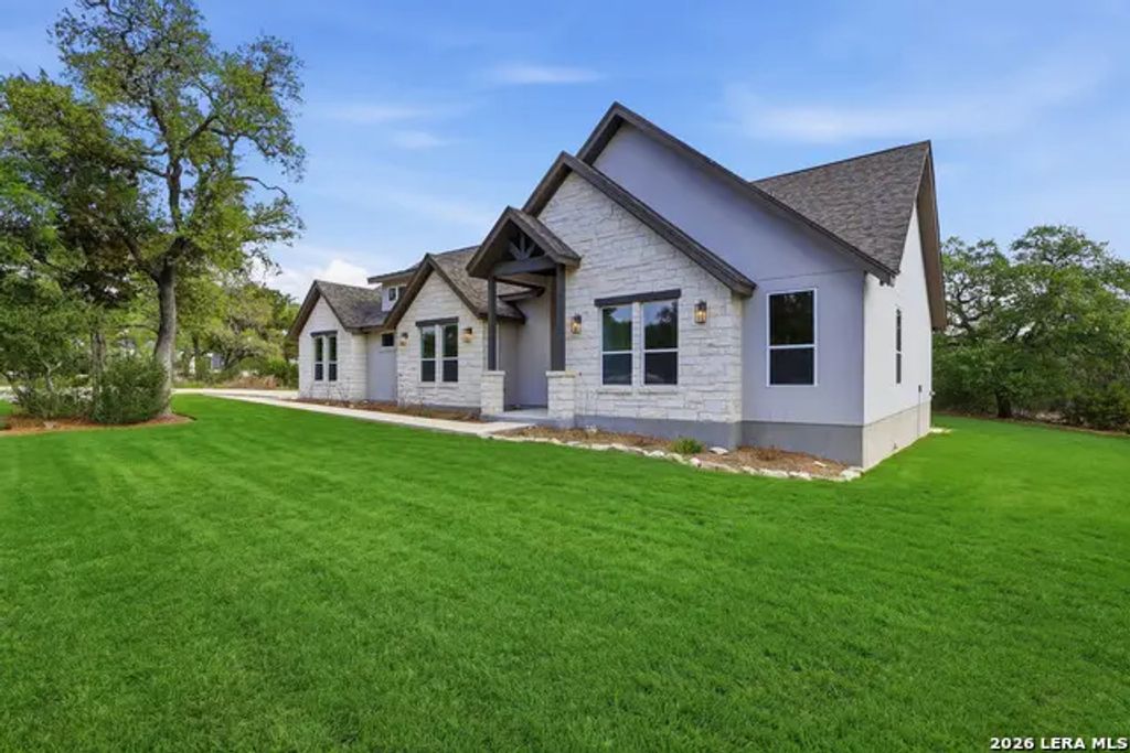 860 Rayner Ranch, Spring Branch