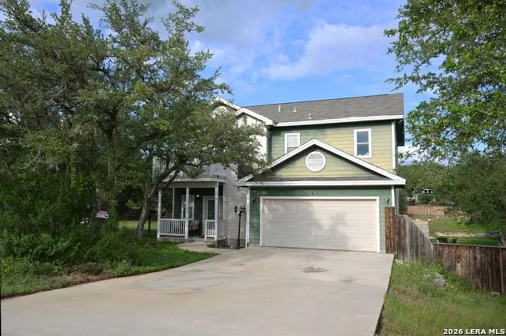 626 April Dr, Canyon Lake