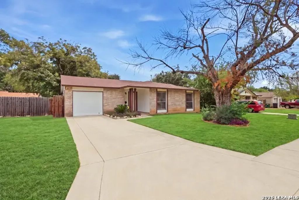 5942 Cliff Rock Dr, San Antonio