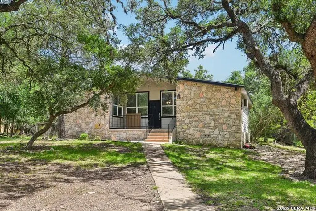 31320 Sunlight Dr, Bulverde