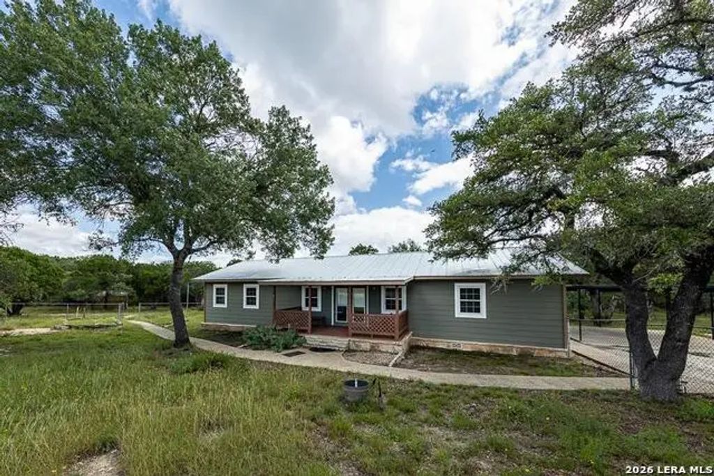 154 Linda Dr, Canyon Lake