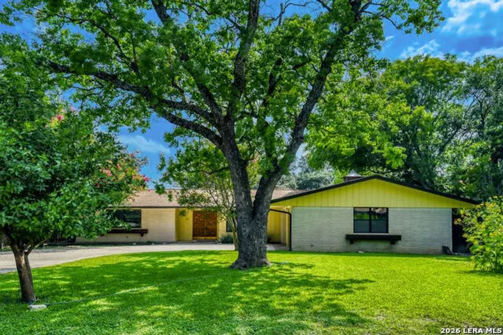 153 Trillium Ln, Castle Hills