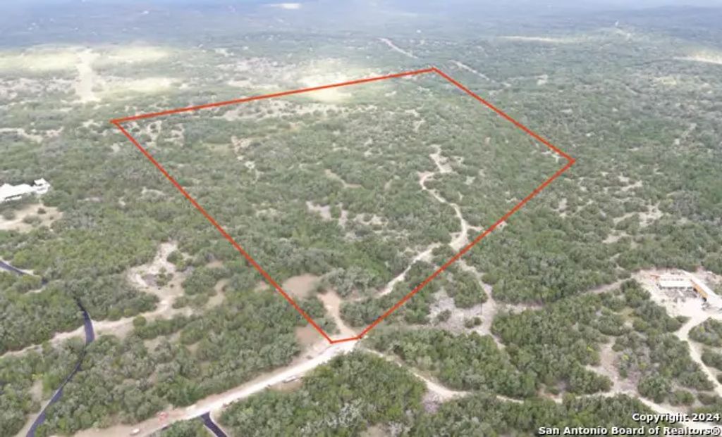 Lot 10 Pr 2535, Mico