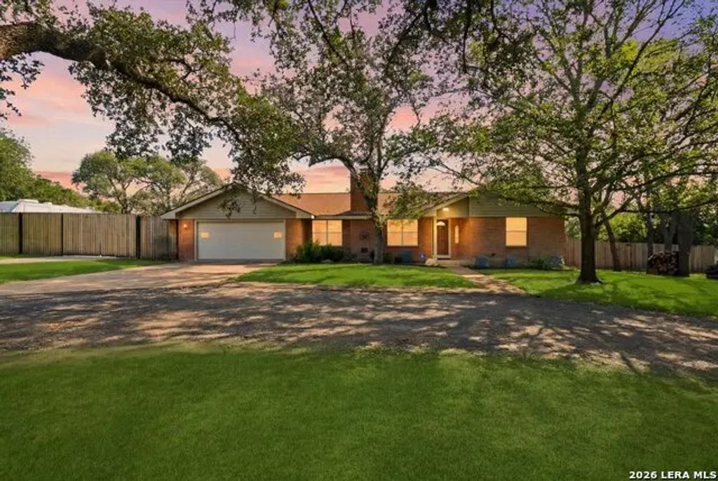 202 Mesa Alta St, San Antonio