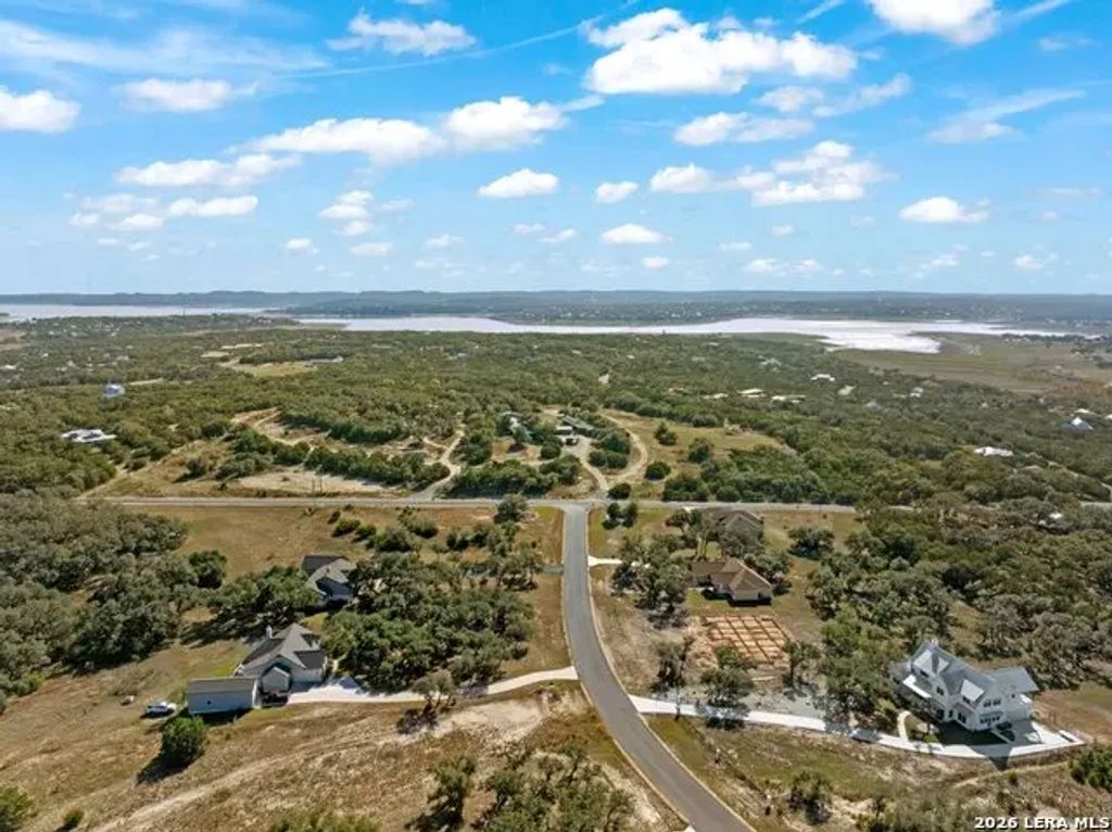901 Cedar Rise Dr, Canyon Lake