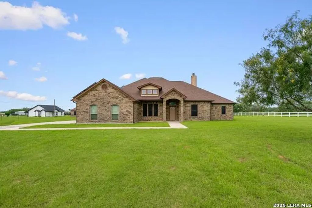16371 Borregas Rd, Elmendorf