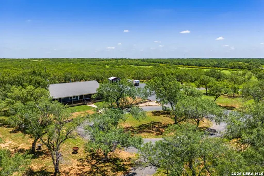 15599 E Highway 85 & Carnes, Pearsall