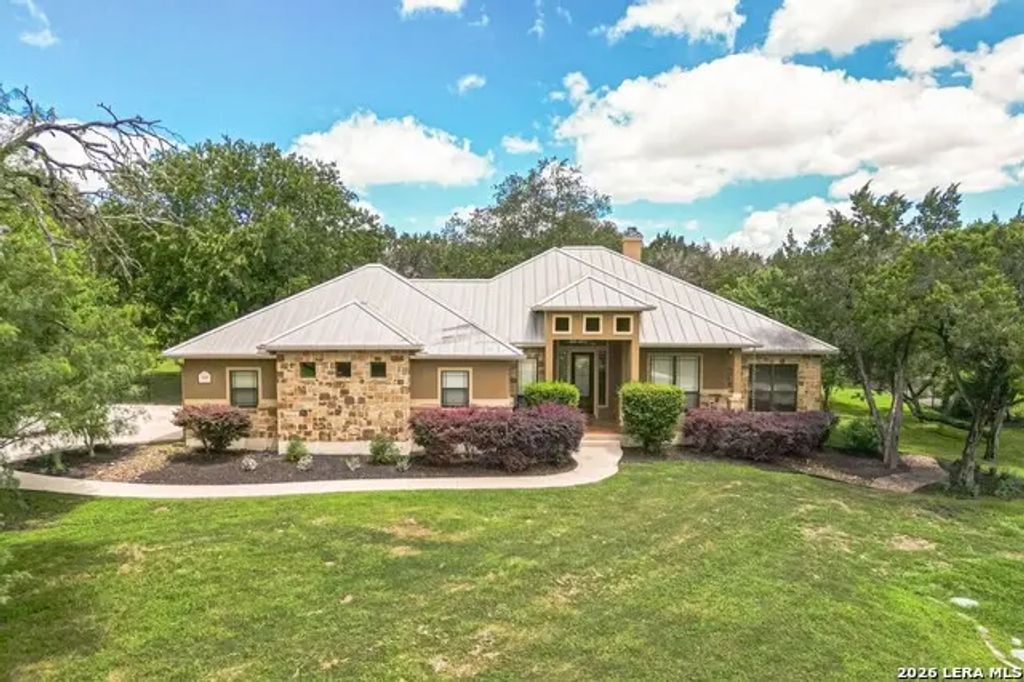 2628 Wolf Lair, New Braunfels