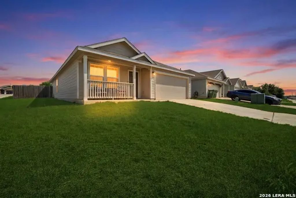 13103 Rosemary Cv, St Hedwig