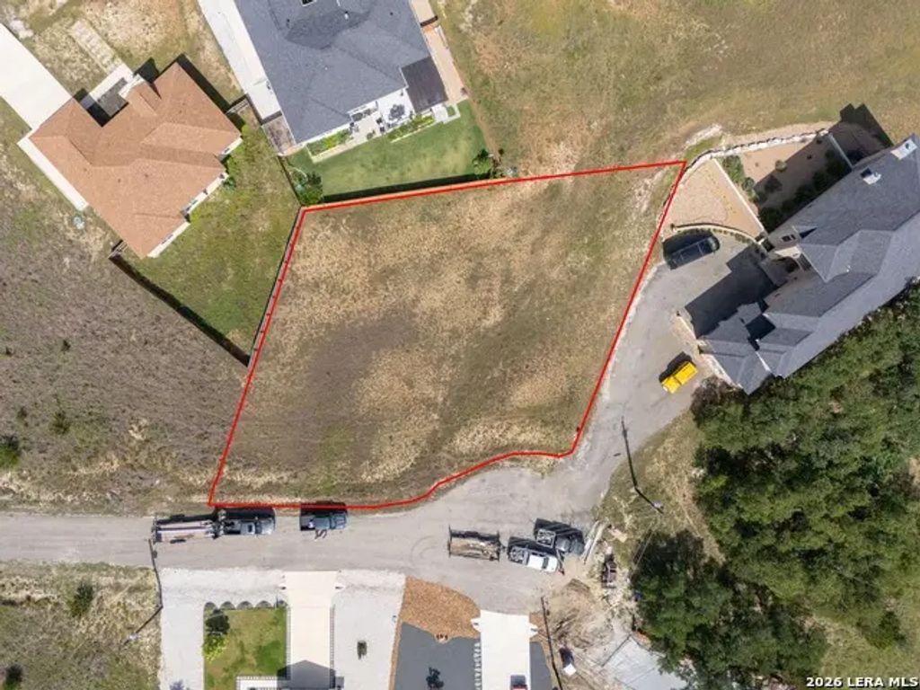 103 N Micah Andrews, Blanco