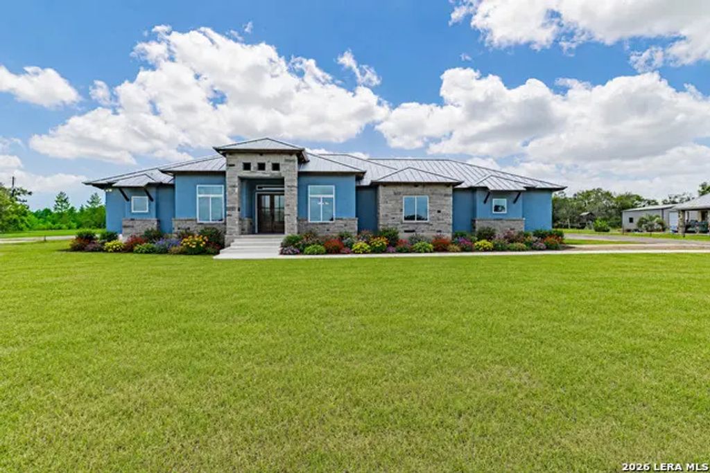 731 County Road 356, Adkins