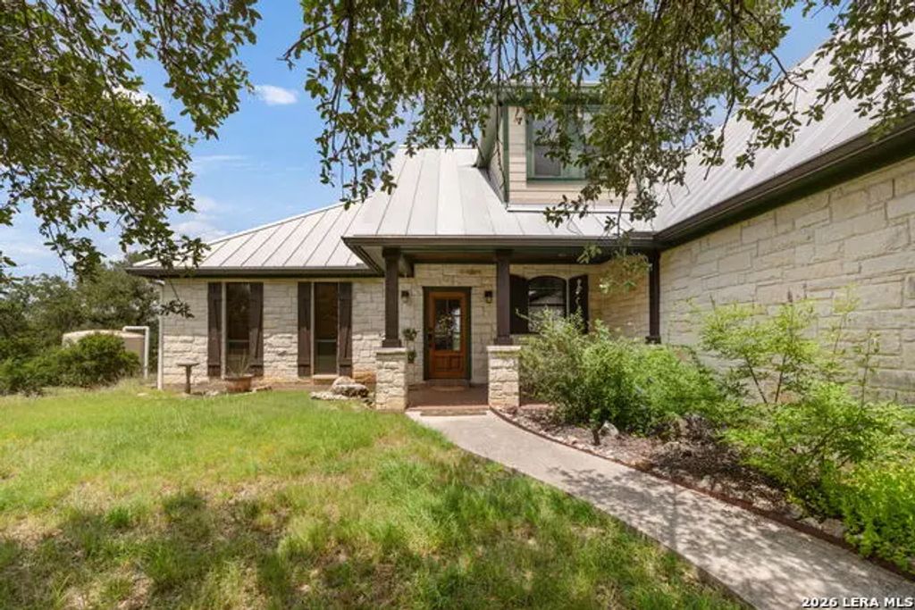 544 River View Dr, Johnson City