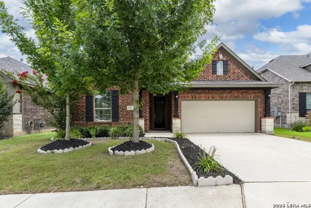 1526 Balcones Fault, New Braunfels