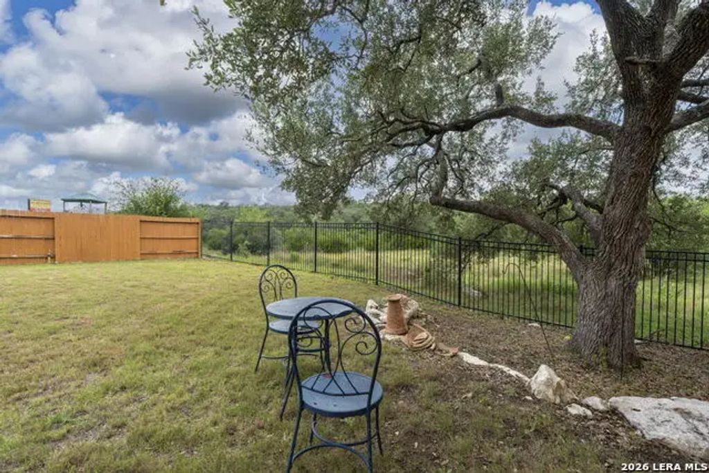 1526 Balcones Fault, New Braunfels