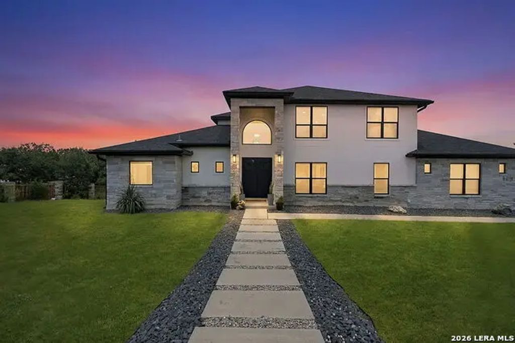 921 County Road 2801 E, Mico